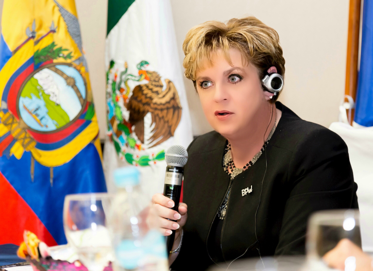 Larisa Ecuador
